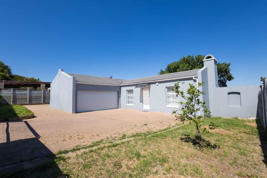3 Bedroom Property for Sale in Morgenster Western Cape